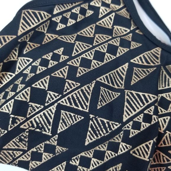 NINETY SIX DEGREES Ruffle Bikini Swim top - Picture 3 of 8